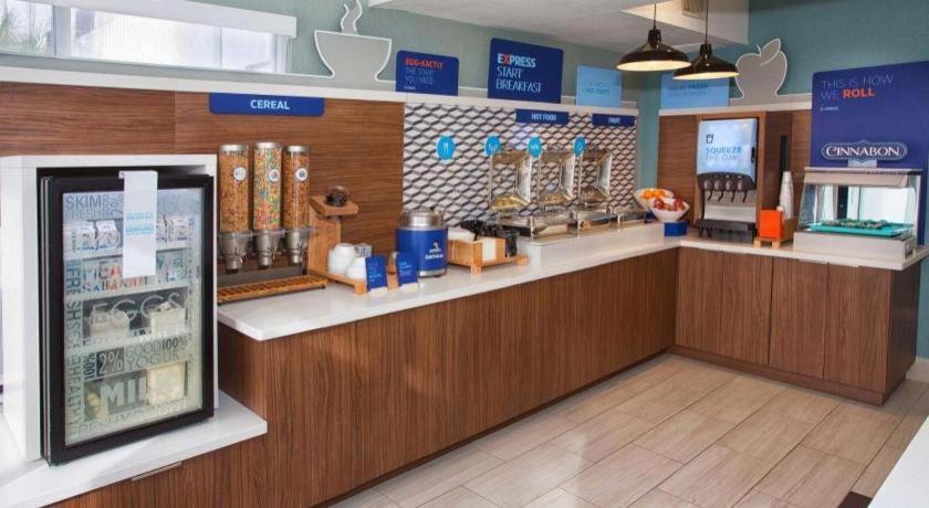 Holiday Inn Express Hotel & Suites Port Charlotte Zewnętrze zdjęcie