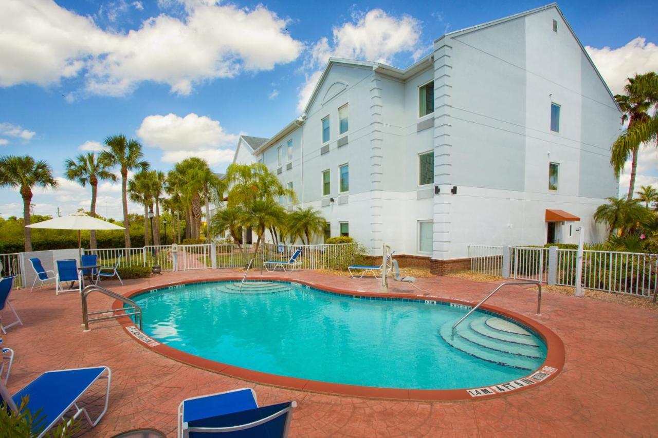 Holiday Inn Express Hotel & Suites Port Charlotte Zewnętrze zdjęcie