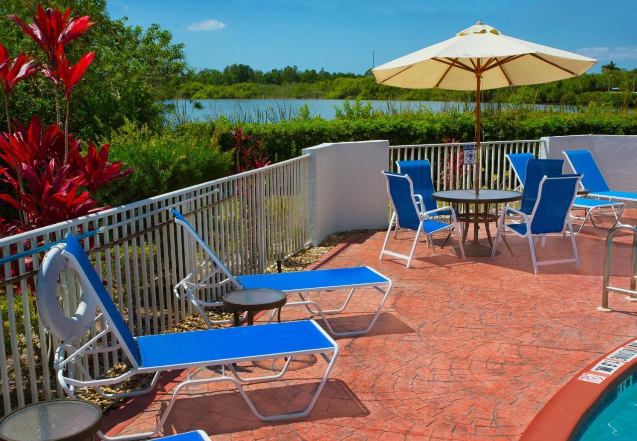 Holiday Inn Express Hotel & Suites Port Charlotte Zewnętrze zdjęcie